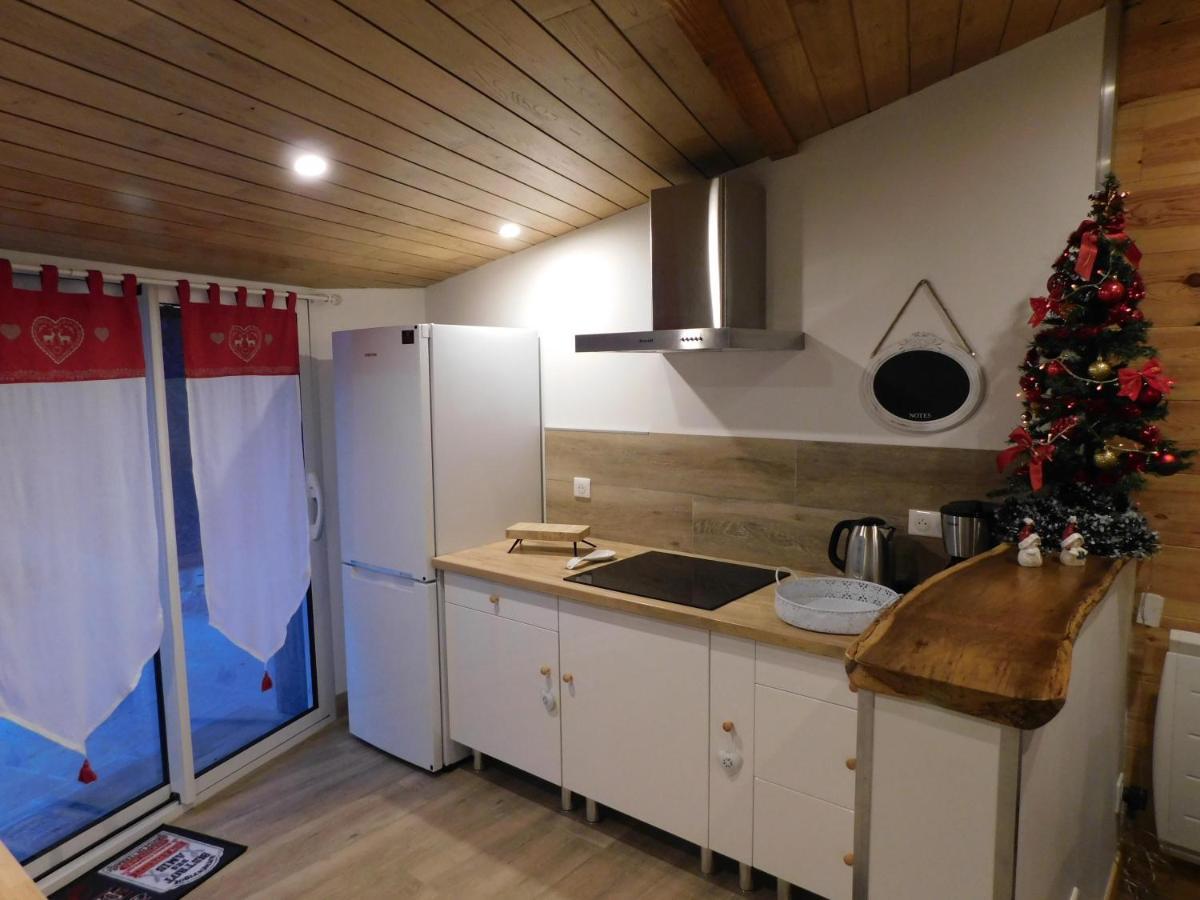 Logement Paisible A La Campagne Aubarede Ngoại thất bức ảnh