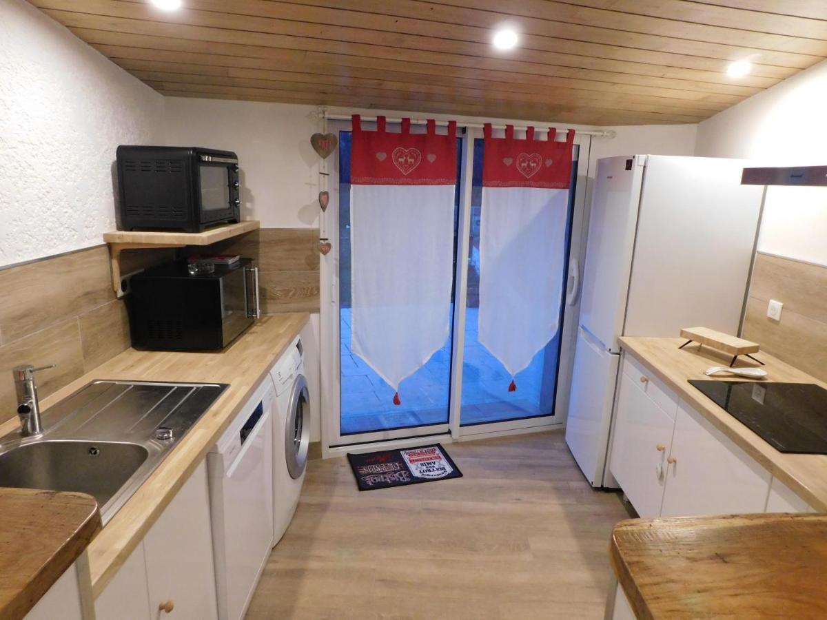 Logement Paisible A La Campagne Aubarede Ngoại thất bức ảnh